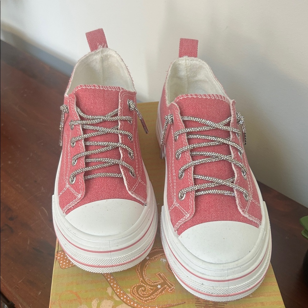 Pink Sparkle Women’s Very G Canvas Sneakers - Casual Lace-Up with Sparkle Laces